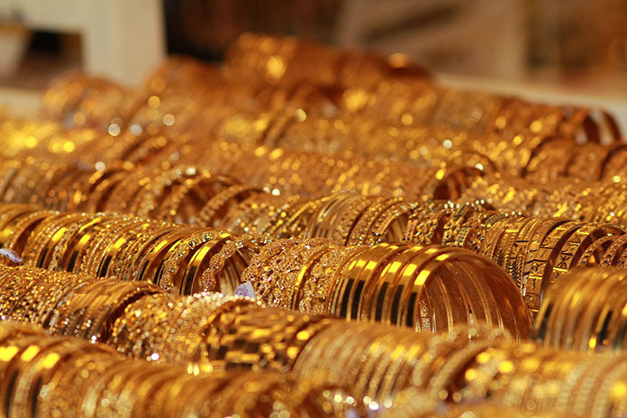 Jak bezpiecznie i korzystnie sprzedać posiadane złoto?