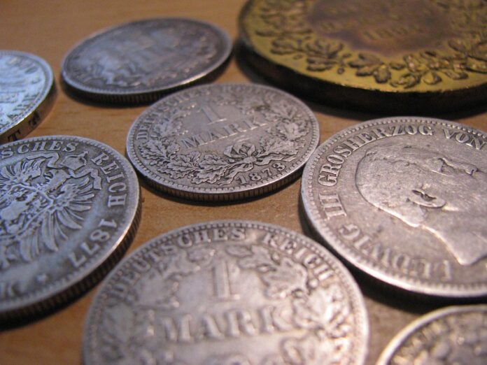 jak wyczyścić stare monety