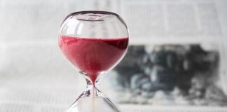 Jak rozliczać czas pracy w gastronomii?